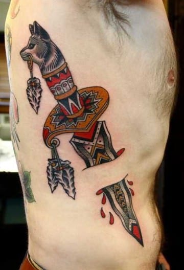 tatuajes con colores para hombres en la espalda