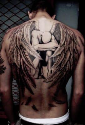 tatuajes cool para hombres en la espalda