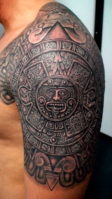 tatuajes de simbolos mayas en el brazo
