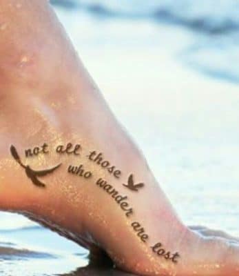 frases de la vida para tatuajes en el pie