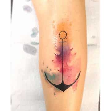 tatuajes de anclas para mujer en el brazo