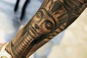 tatuajes egipcios para hombres faraon