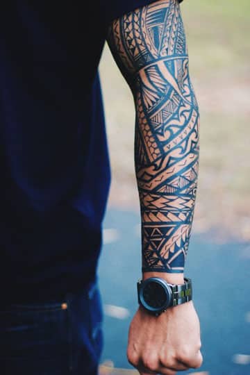 tatuajes maories en el brazo significado