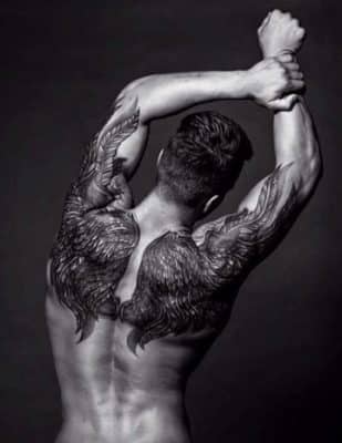 tipos de tatuajes para hombres en la espalda