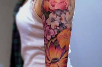 Diseños de tatuajes brazo entero mujer full color