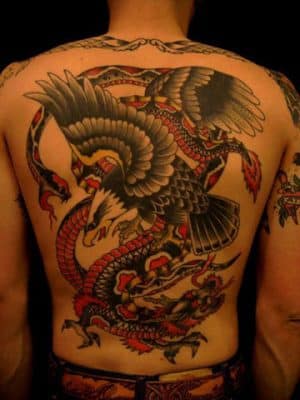 tatuajes de aguilas en la espalda a colores