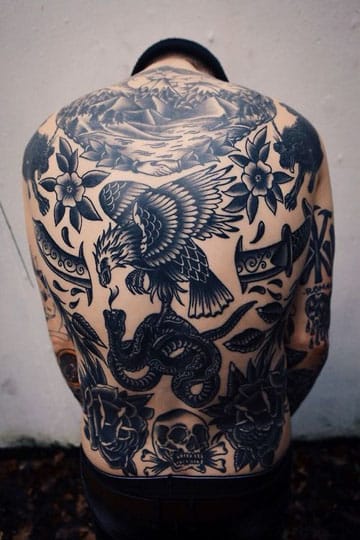 tatuajes de aguilas en la espalda para hombres