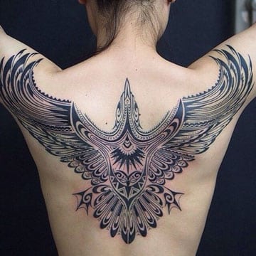 tatuajes de aguilas para mujeres espalda