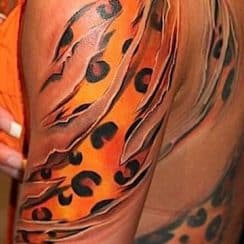Tatuajes de animal print de jaguar o leopardo