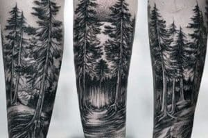 tatuajes de bosques en el brazo pinos