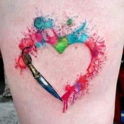 Los mejores y más finos tatuajes de colores para mujeres