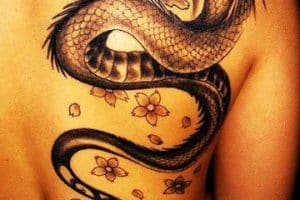 tatuajes de dragones chinos espalda
