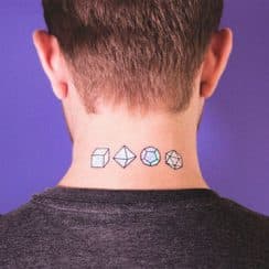 Tatuajes de figuras geometricas minimalistas y en puntillismo