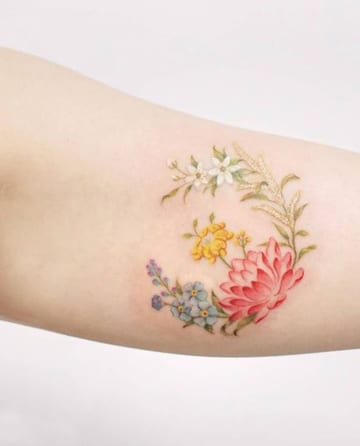 tatuajes de flores a color pequeño