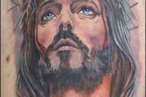 tatuajes de jesus en 3d en el hombro