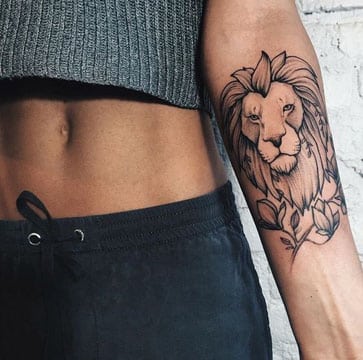tatuajes de leones en el brazo para mujer