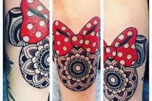 tatuajes de mickey y minnie en el brazo