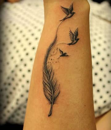 tatuajes de plumas con aves significado
