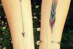 tatuajes de plumas de colores facil