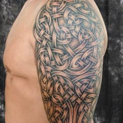Maravillosos tatuajes celtas para hombres