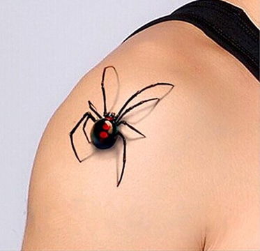 tatuajes de arañas en 3d hombro