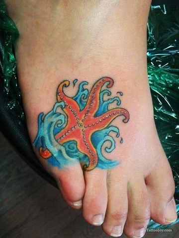 tatuajes de estrellas de mar en pie