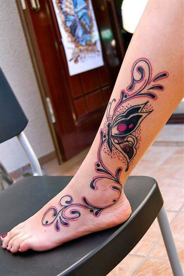 tatuajes de mariposas en la pierna lineas finas