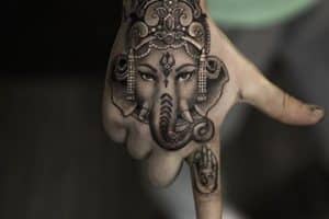 tatuajes hindues y sus significados ganesha obstaculos