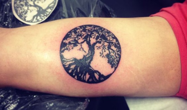 tatuajes que simbolizan arbol vida