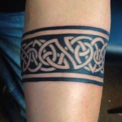 Inusuales y  simbolicos diseños de tatuajes tribales