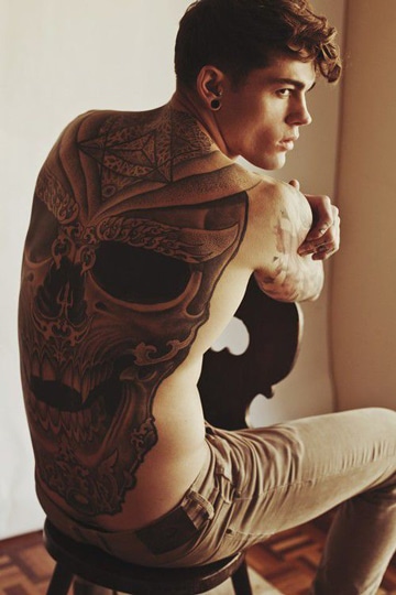 modelos de tatuajes para hombres en espalda