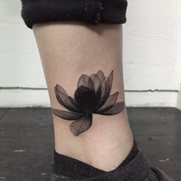 tatuajes de flores chinas pequeñas