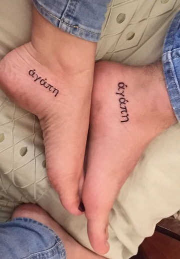 letras griegas para tatuajes en pie