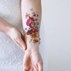 Un tradicional significado de rosas en tatuajes