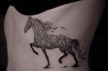Diseños originales de tatuajes de caballos para mujer