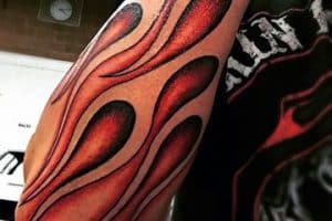 tatuajes de llamas en el brazo ideas