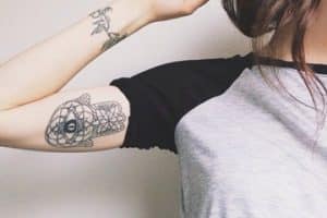tatuajes en el biceps interior simbolicos