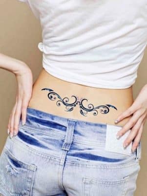 tatuajes en espalda baja para mujeres sensuales