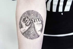 tatuajes que signifiquen amistad en brazo