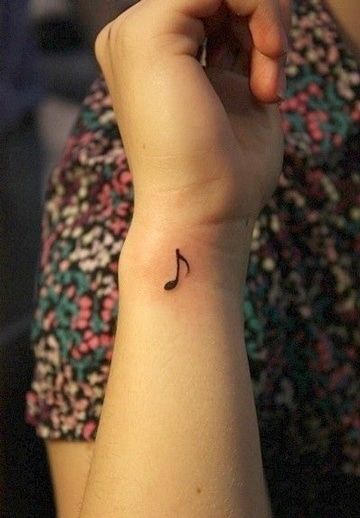 tatuajes con notas musicales pequeñas