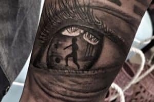tatuajes de futbol para hombres en brazo