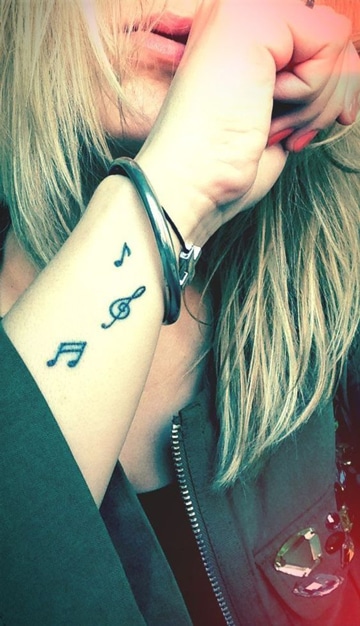 tatuajes de musica en el brazo pequeños