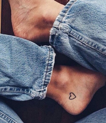 tatuajes pequeños en el tobillo de corazon