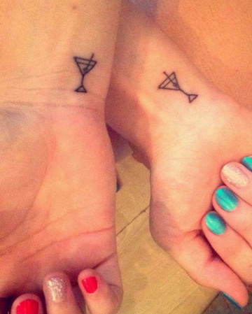 tatuajes que simbolizan amistad y fiestas