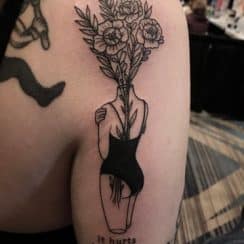 Originales diseños y tatuajes raros para mujeres
