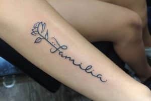 frases de familia para tatuar en pierna