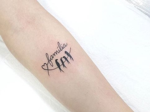 Diseños sencillos y frases de familia para tatuar