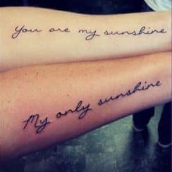 Diseños y frases de madre e hija para tatuar