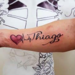 DIseños de padres y los tatuajes con el nombre thiago