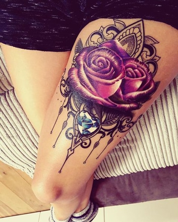 tatuajes de rosas en las piernas super bonitos